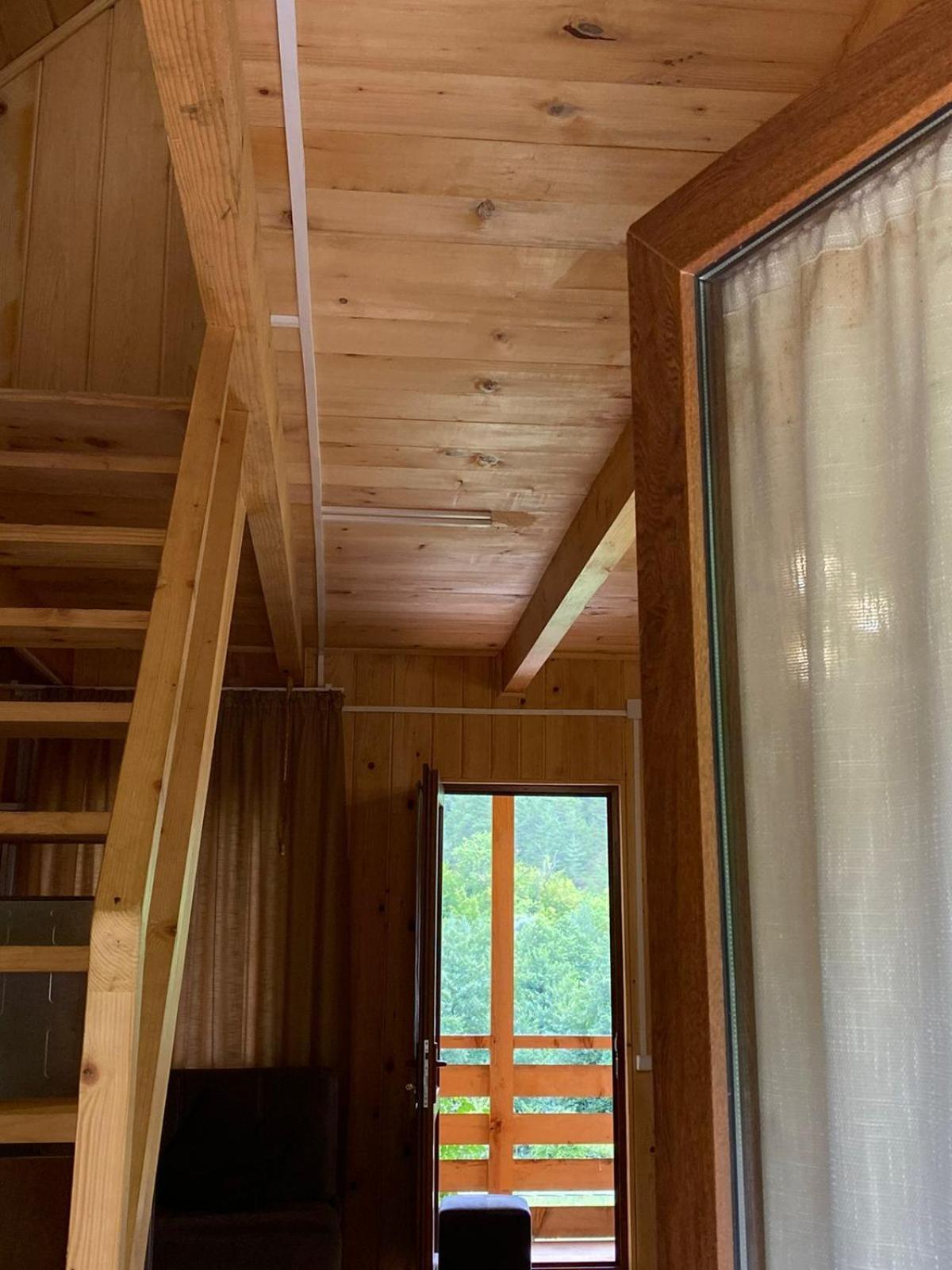 מלון אמברולאורי Glamping Georgia Krikhi מראה חיצוני תמונה