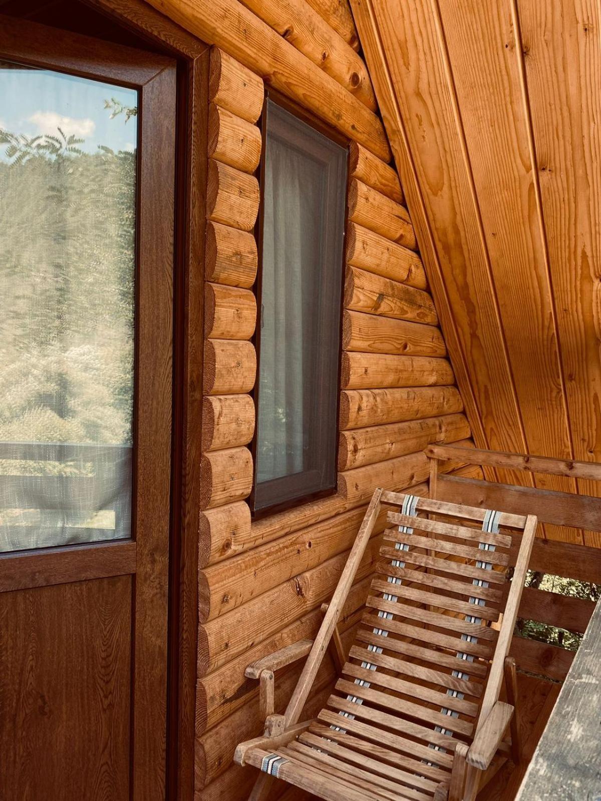 מלון אמברולאורי Glamping Georgia Krikhi מראה חיצוני תמונה