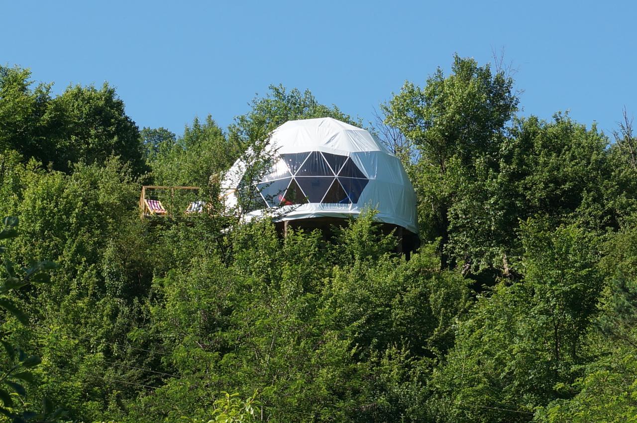 מלון אמברולאורי Glamping Georgia Krikhi מראה חיצוני תמונה